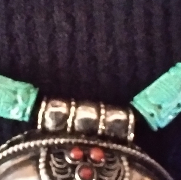 Custom made Necklace with Sterling Silver Tibetan Prayer Box - Picture 14 of 16